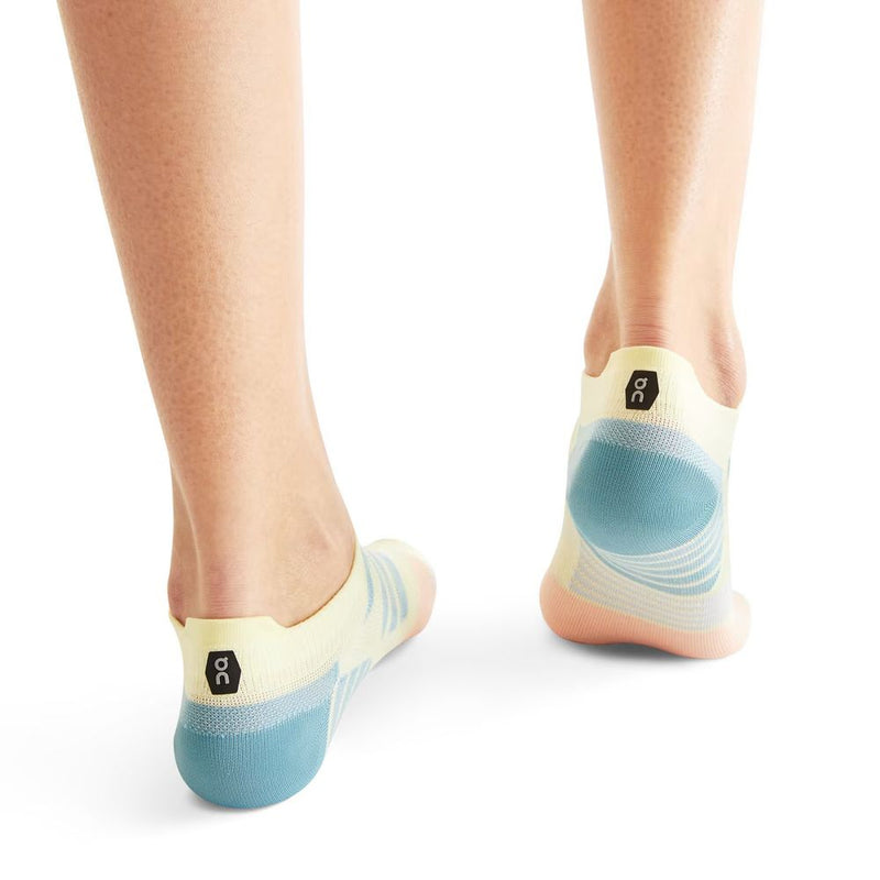 On Women's Performance Low Sock (Hay