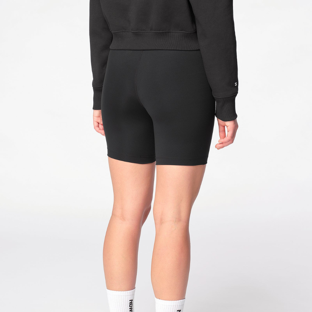 Salomon Women's SHKout Core Tights 6" Short (LC2418900)