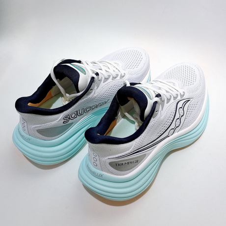 Saucony - Saucony Women's Triumph 24 Road Running Shoes - Cam2 