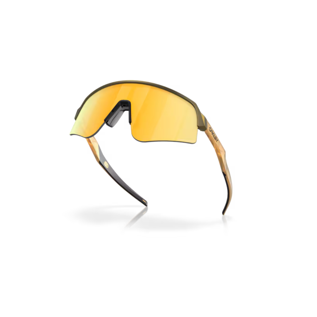 Oakley Sutro Lite Sweep Sunglasses (Brass Tax/Prizm 24K) 0OO9465-946521