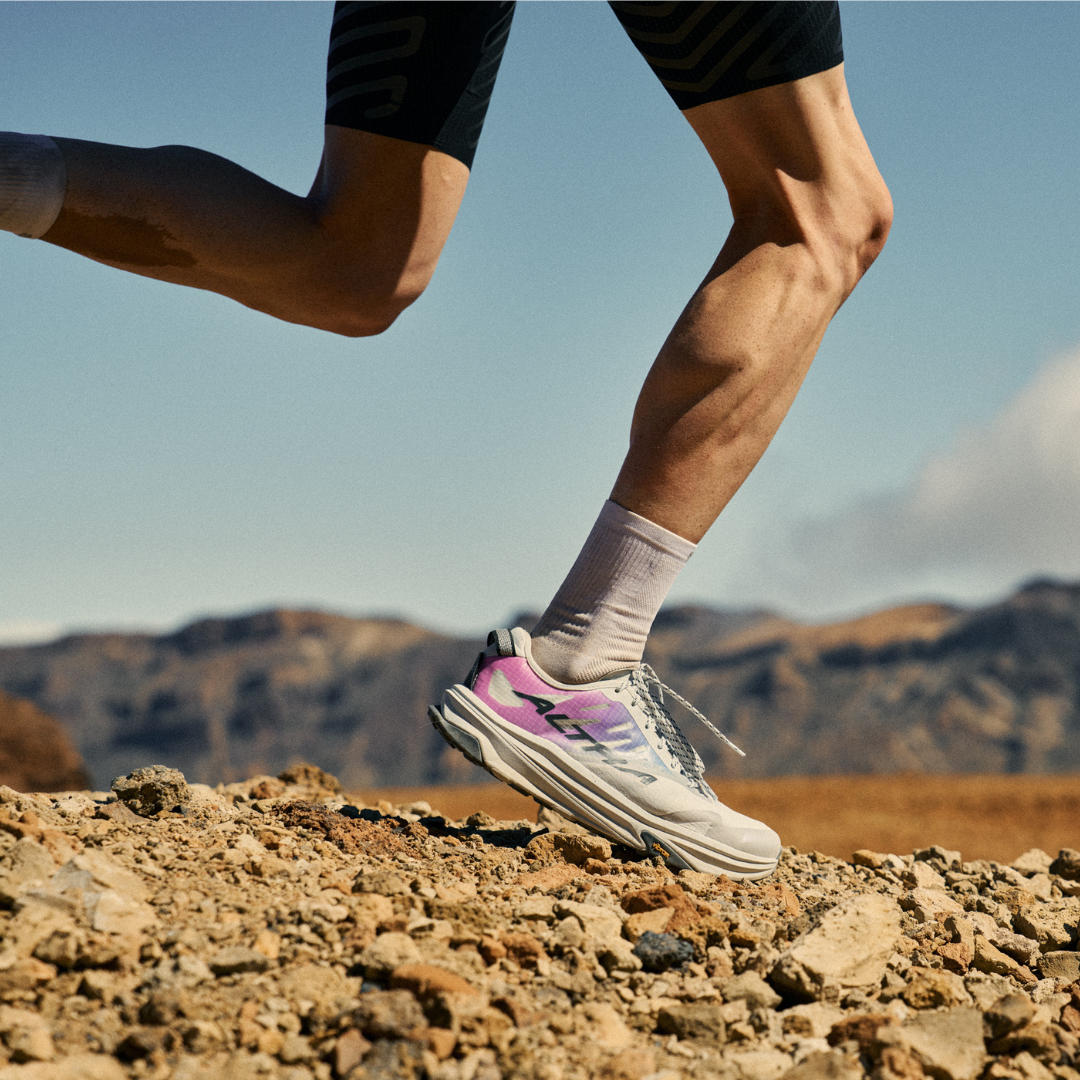 Altra - Altra Men's Mont Blanc Carbon Trail Running Shoes (Soar Special Edition) - Cam2 