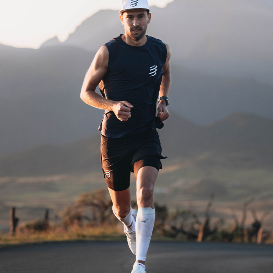 Compressport (C) - Compressport Unisex's R2 Oxygen Calf Sleeves - Cam2 