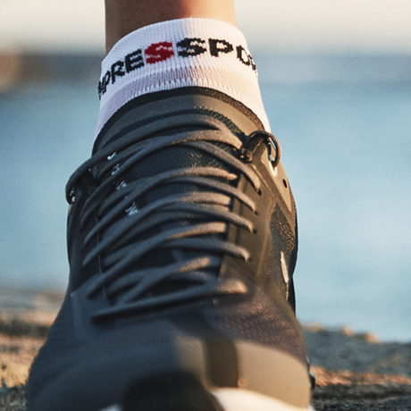 Compressport (C) - Compressport Unisex's Pro Racing Socks V4.0 Ultralight RL - Cam2 