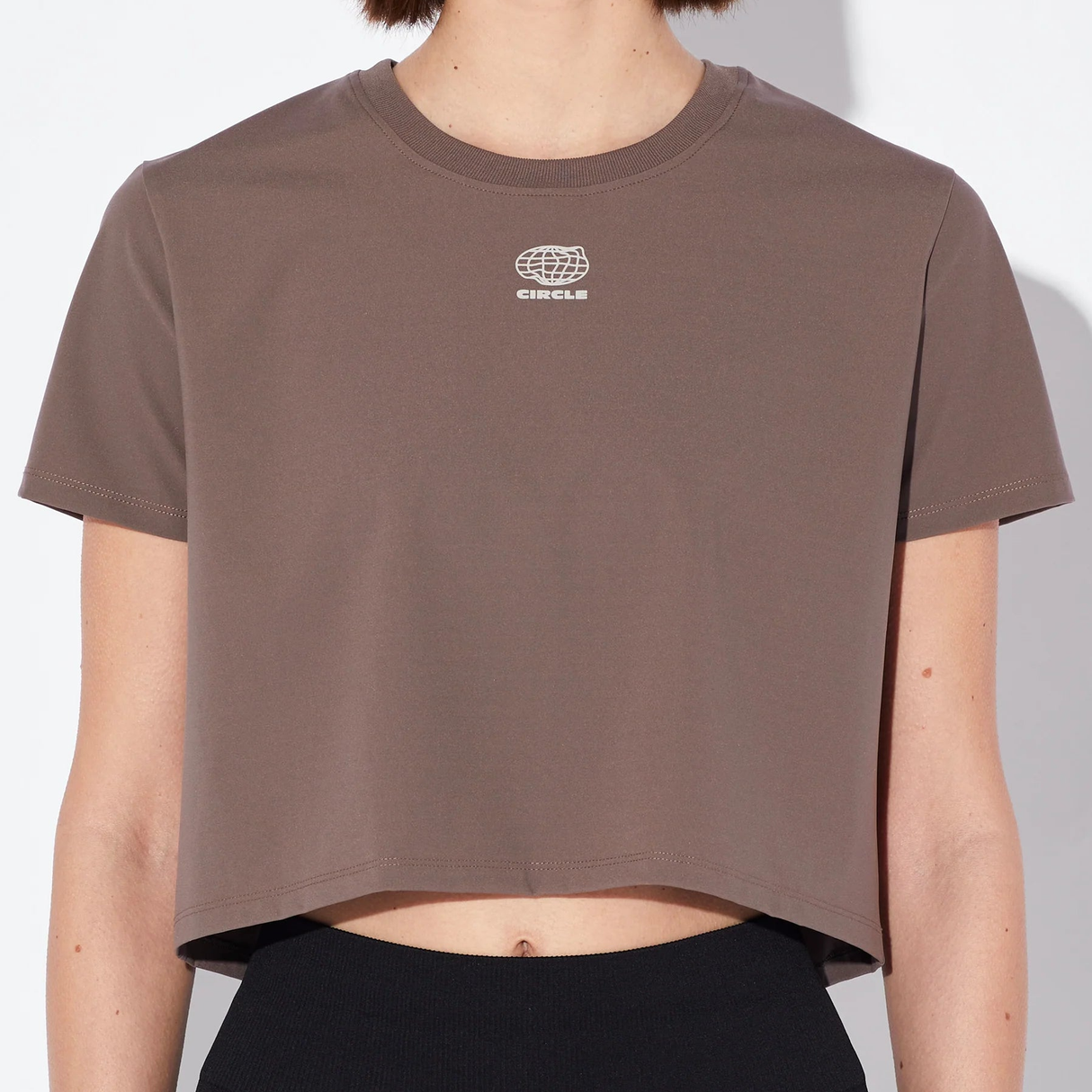 CIRCLE - CIRCLE Women's Crop Top Smooth Operator 2.0 - Cam2 