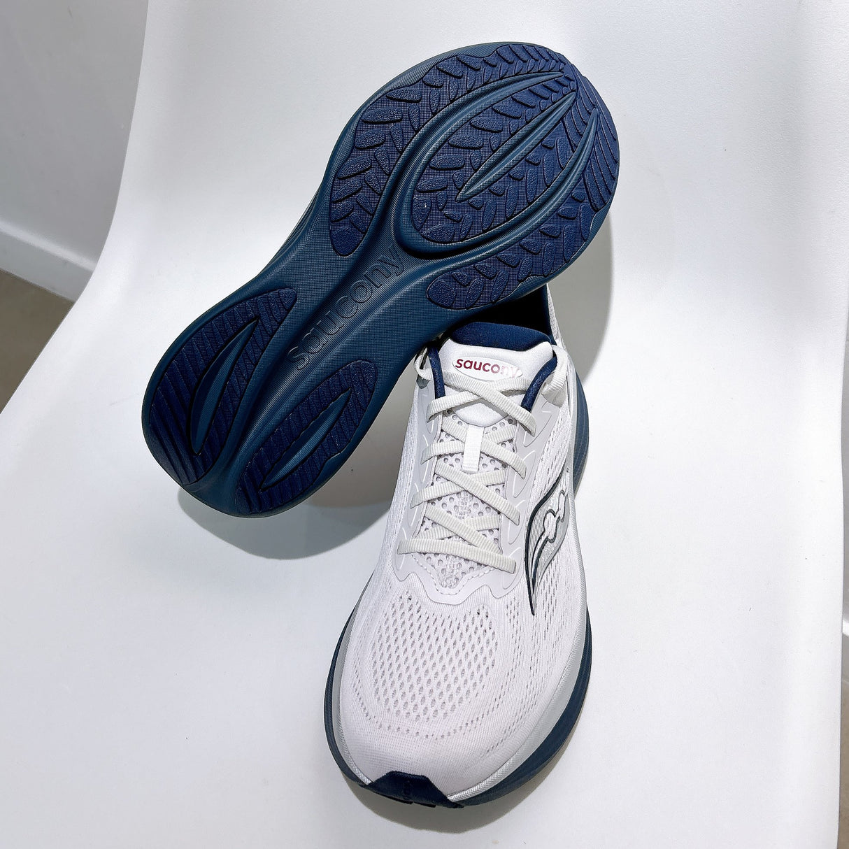 Saucony - Saucony Unisex's Triumph 24 Road Running Shoes - Cam2 