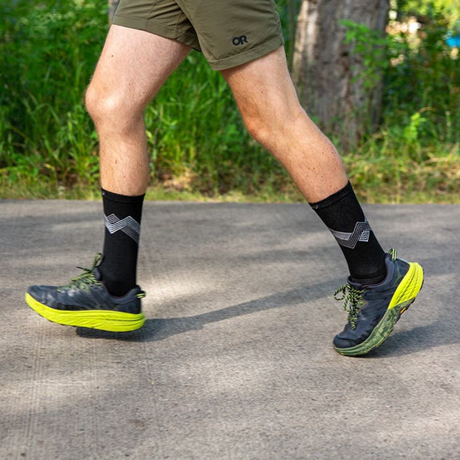 Injinji - injinji Unisex's Run Lightweight Crew Socks (281170) - Cam2 