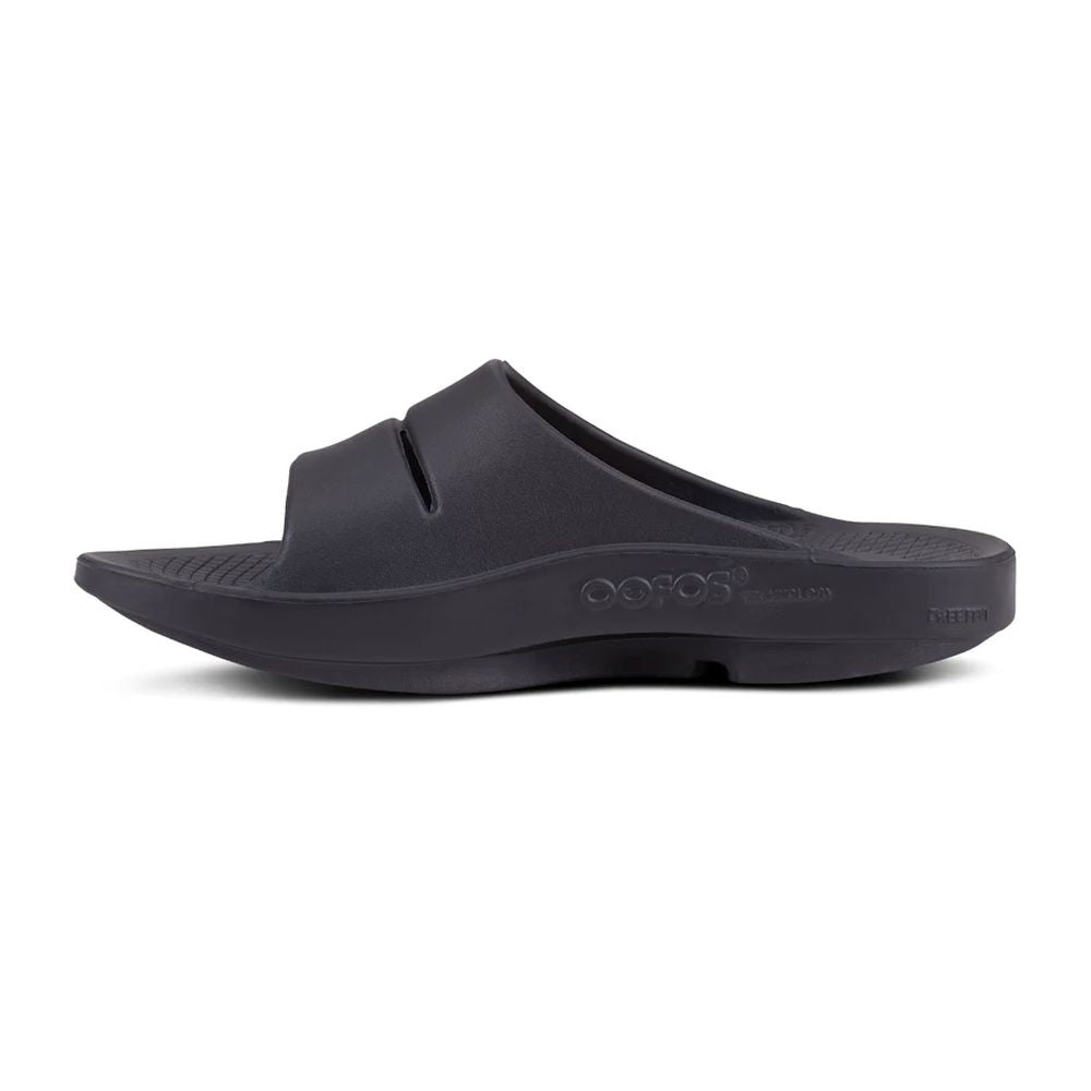 Oofos Unisex's OOahh Sport Sandal (Matte Black) - Cam2