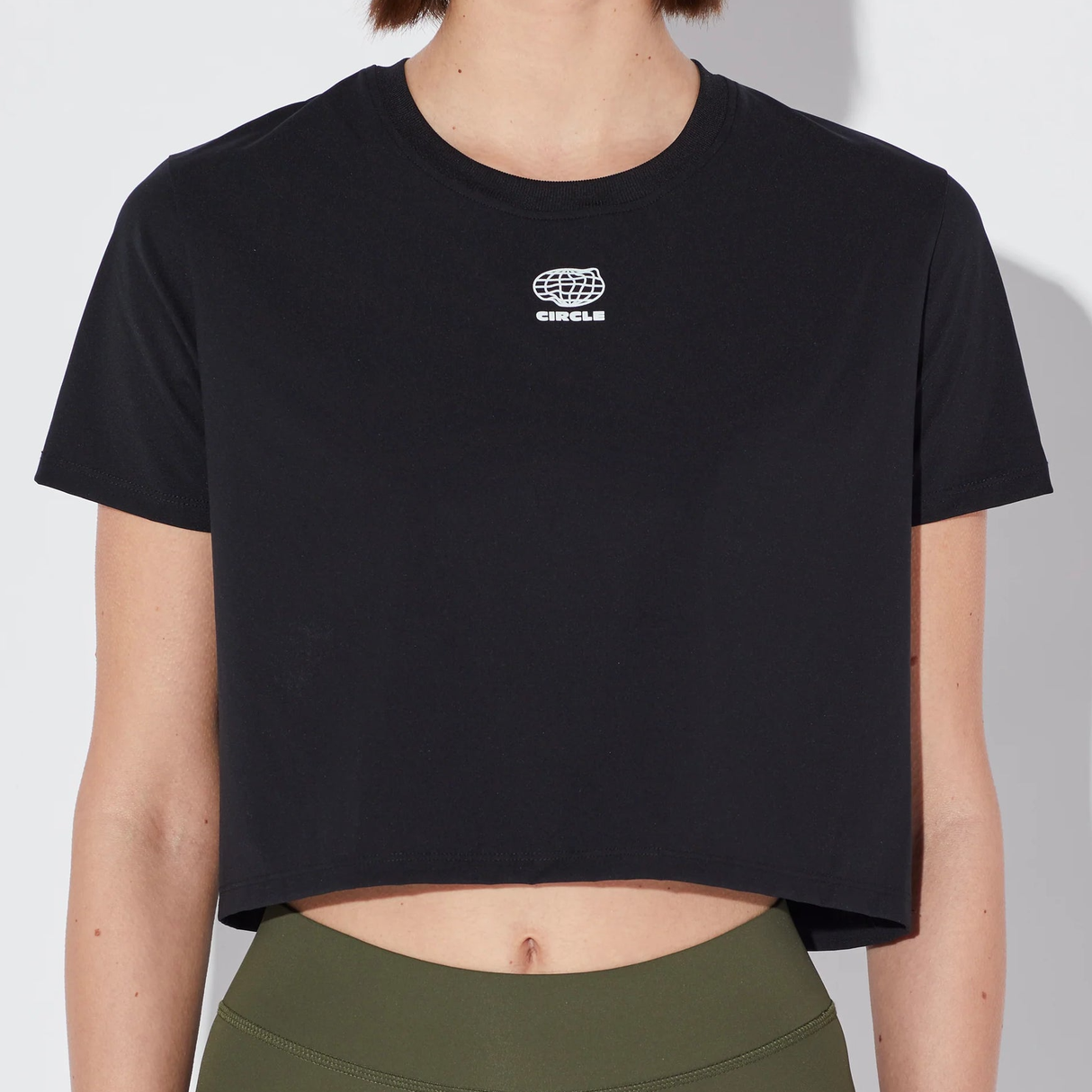 CIRCLE - CIRCLE Women's Crop Top Smooth Operator 2.0 - Cam2 