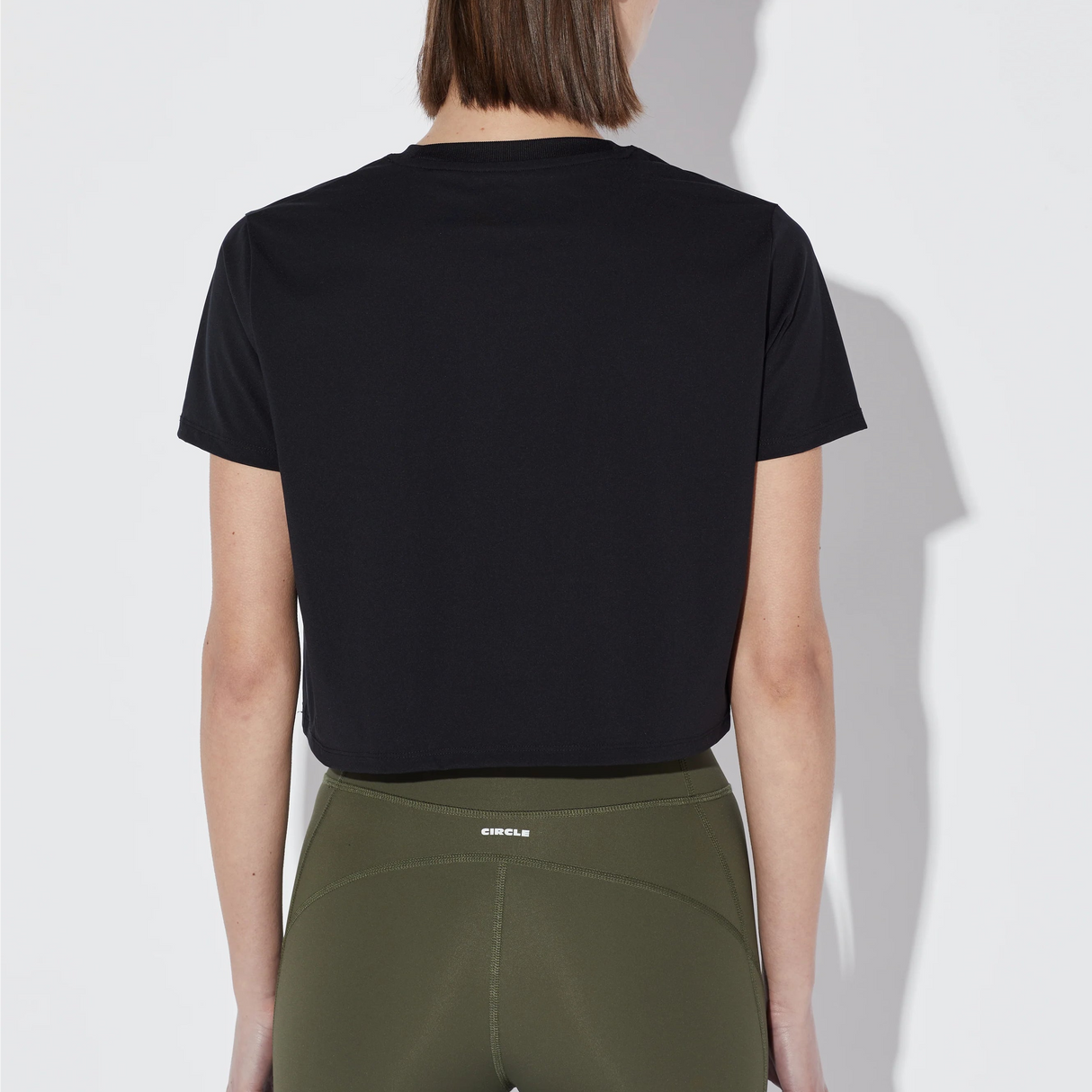 CIRCLE - CIRCLE Women's Crop Top Smooth Operator 2.0 - Cam2 