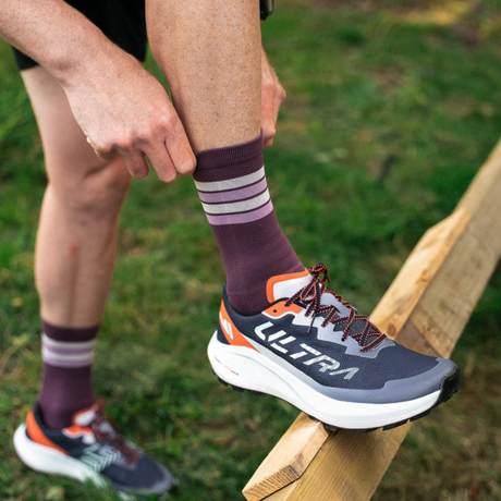 Versus - Versus Midnight Plum Trail Running Socks - Cam2 