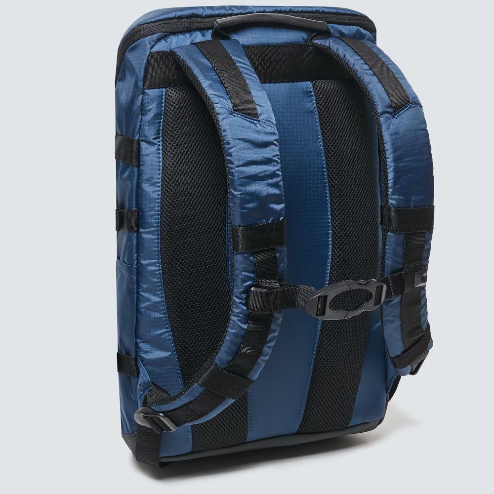 Oakley Outdoor Backpack (Universal Blue) - Cam2