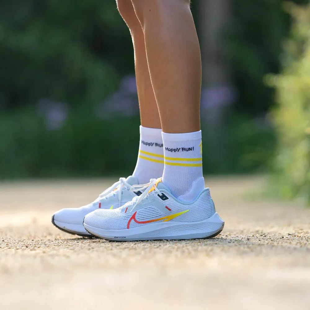 Sporcks Happy Run Socks (White) - Cam2