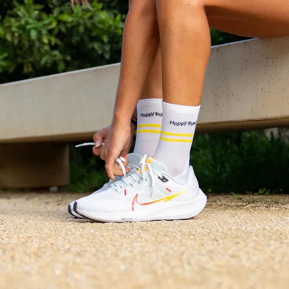 Sporcks Happy Run Socks (White) - Cam2