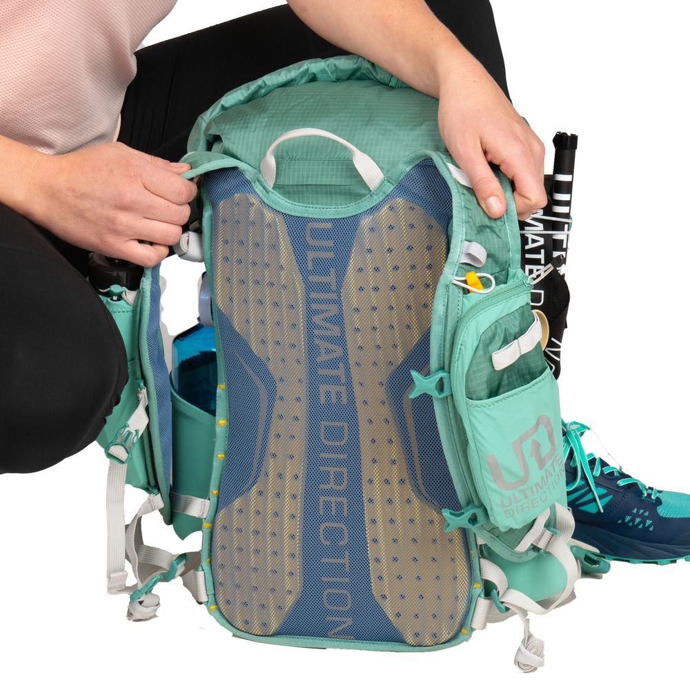 Ultimate Direction Women's Fastpackher 20 - Cam2