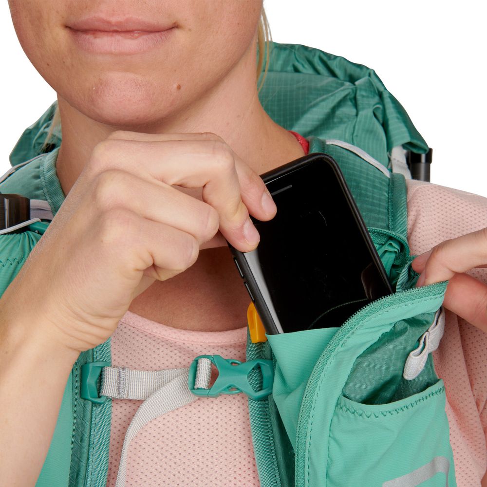 Ultimate Direction Women's Fastpackher 20 - Cam2