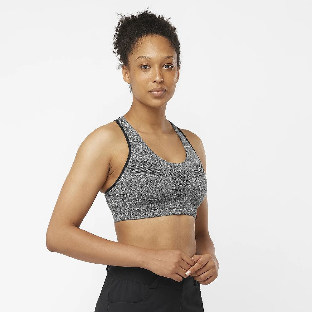 Salomon Women's Elevate Move'on Seamless Sports Bra - Cam2