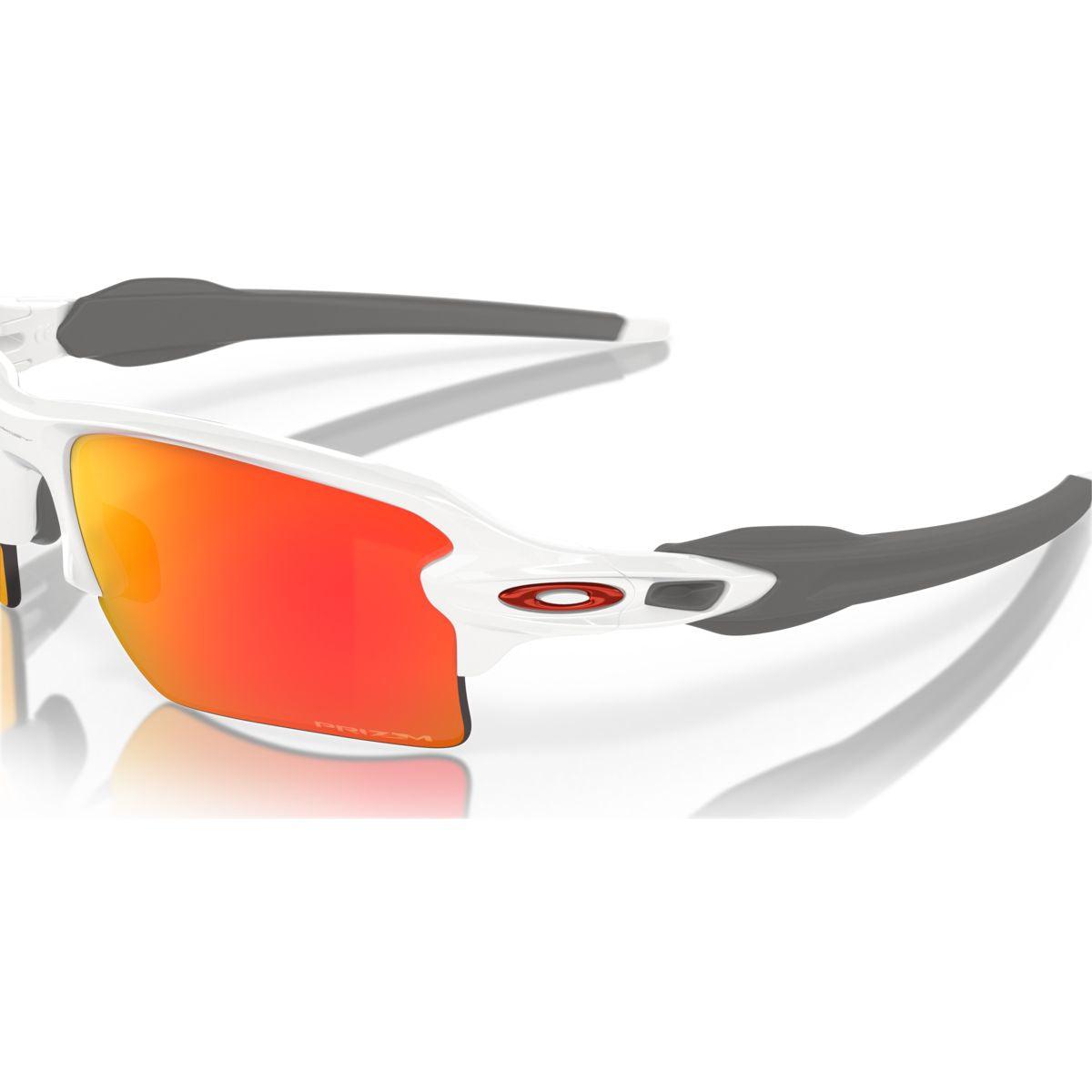 Oakley Flak 2.0 XL Polished White/Prizm Ruby 0OO9188-918893 - Cam2