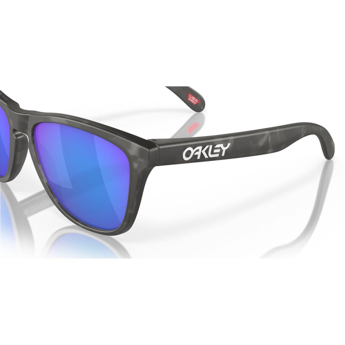 Oakley Frogskins (Low Bridge Fit) Matte Black Tortoise/Prizm Sapphire Polarized 0OO9245-9245D8 - Cam2