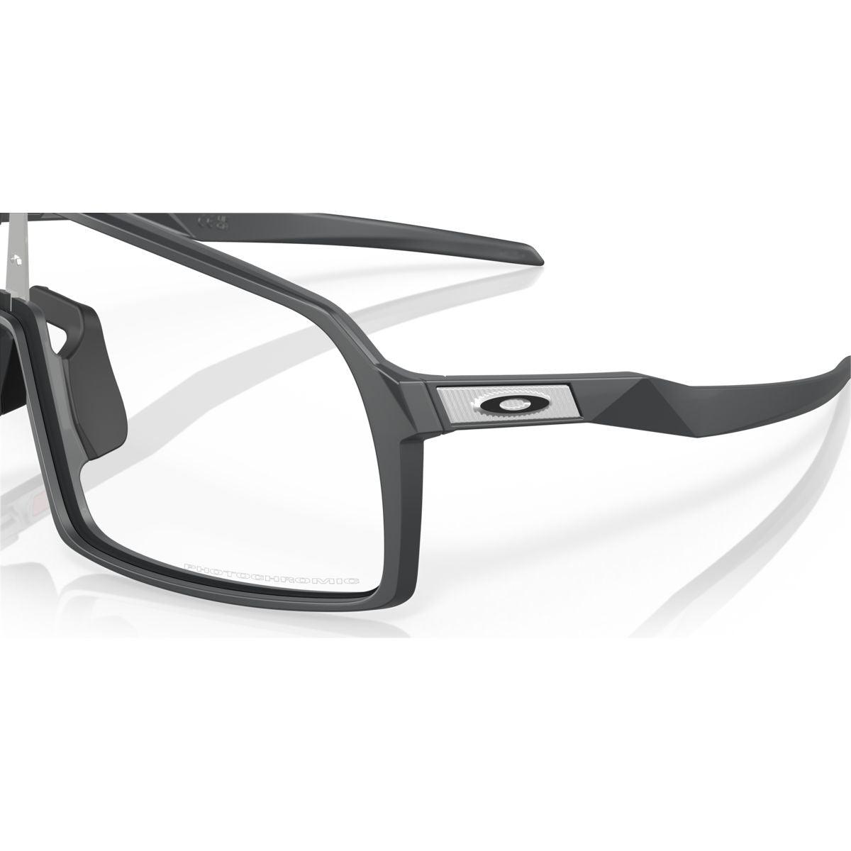 Oakley Sutro (Low Bridge Fit) Matte Carbon/Clear To Black Iridium Photochromic 0OO9406A-940633