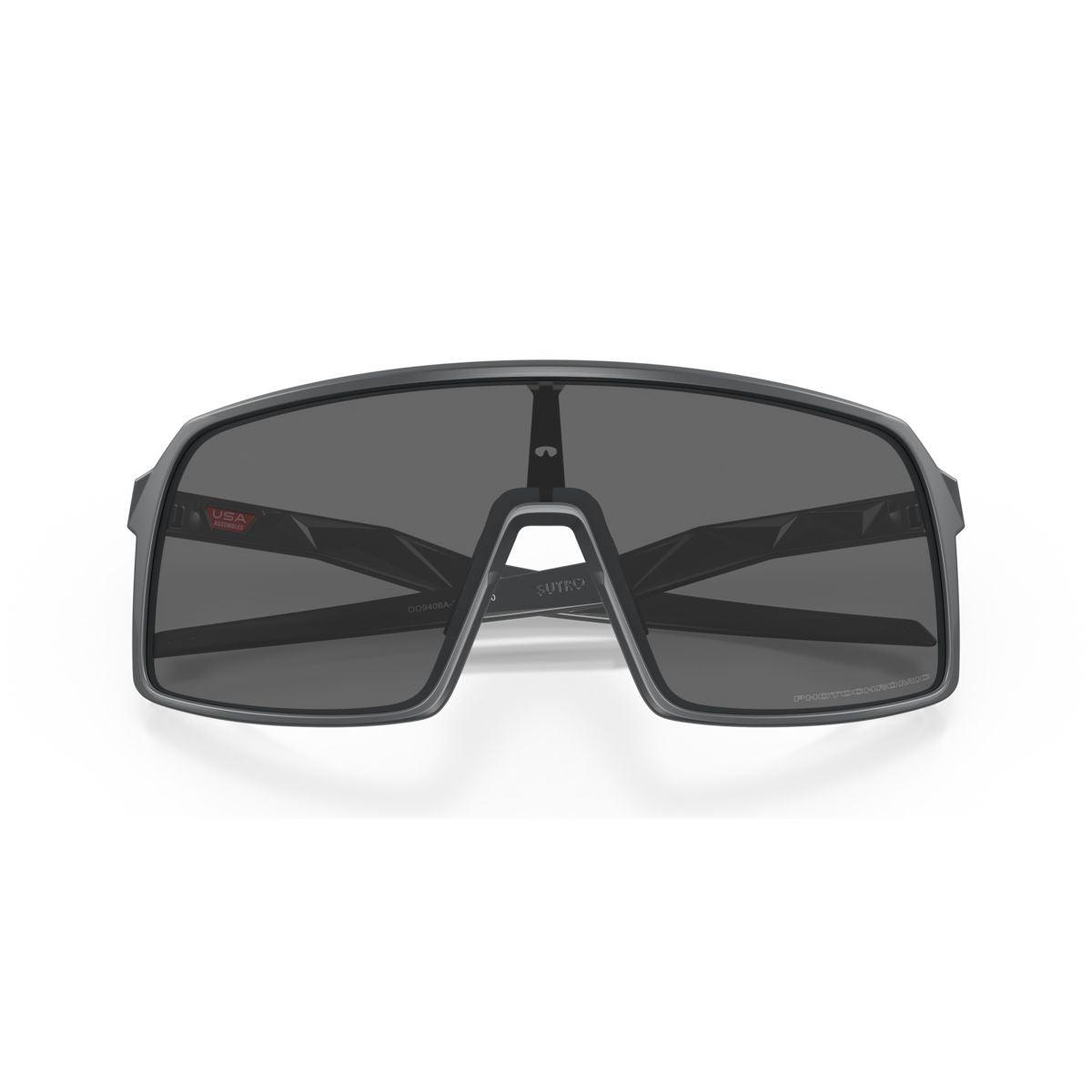 Oakley Sutro (Low Bridge Fit) Matte Carbon/Clear To Black Iridium Photochromic 0OO9406A-940633