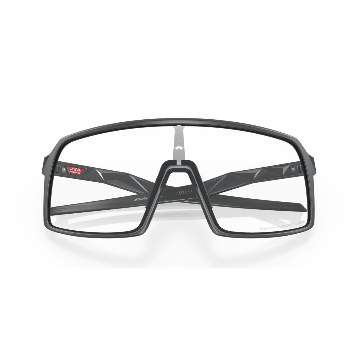 Oakley Sutro (Low Bridge Fit) Matte Carbon/Clear To Black Iridium Photochromic 0OO9406A-940633