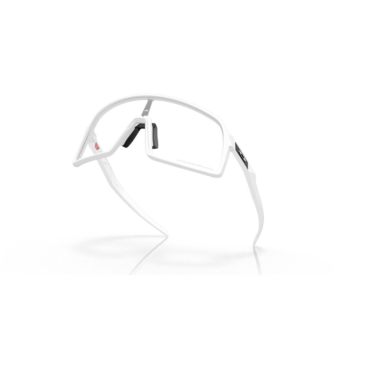 Oakley Sutro (Low Bridge Fit) Matte White/Clear To Black Iridium Photochromic 0OO9406A-940634